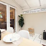 아파트 Cosy Townhouse - Free Parking - Sleeps 6 - By Ekliving Partners 브리스틀