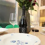 Cosy Townhouse - Free Parking - Sleeps 6 - By Ekliving Partners Διαμέρισμα