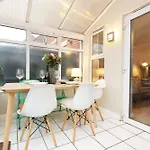 Cosy Townhouse - Free Parking - Sleeps 6 - By Ekliving Partners * ブリストル