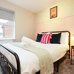 Cosy Townhouse - Free Parking - Sleeps 6 - By Ekliving Partners 브리스틀