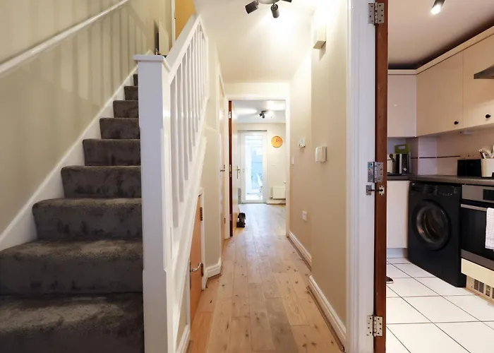 Cosy Townhouse - Free Parking - Sleeps 6 - By Ekliving Partners Apartament Bristol