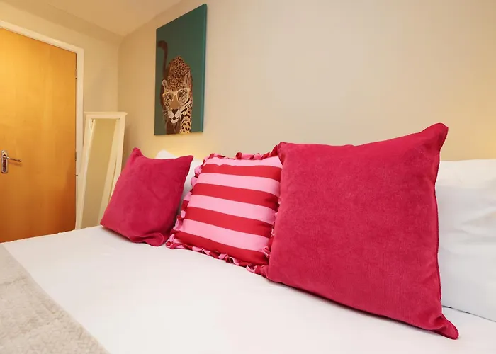 Cosy Townhouse - Free Parking - Sleeps 6 - By Ekliving Partners Apartament Bristol