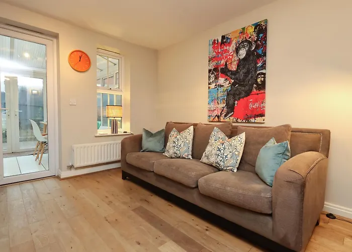 Cosy Townhouse - Free Parking - Sleeps 6 - By Ekliving Partners Apartament *
