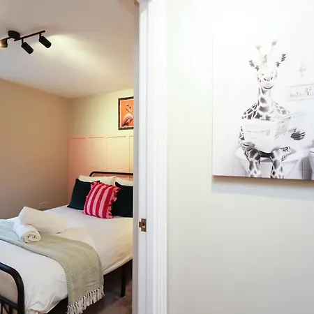 Cosy Townhouse - Free Parking - Sleeps 6 - By Ekliving Partners Apartment Bristol